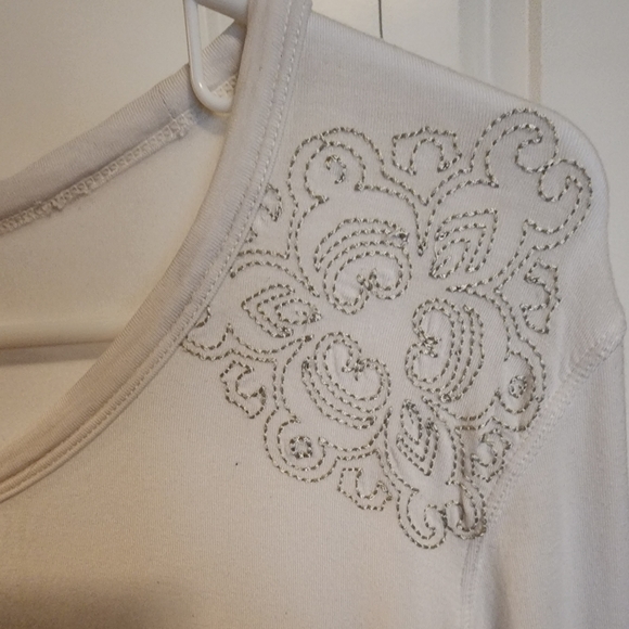 MARMOT Cream Scoop Neck Athletic Performance Pullover Embroidery Print Top  XL - Picture 4 of 12